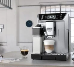 DELONGHI PrimaDonna Class ECAM 550.85.MS Garantie 3 Ans -Delonghial Magasin 550.85.ms expresso broyeur delonghi ambiance