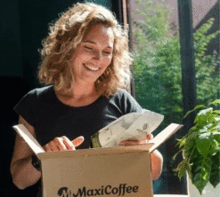 4X250g Café En Grain Coffret Découverte - MAXICOFFEE 8 4X250g Café En Grain Coffret Découverte - MAXICOFFEE -Delonghial Magasin cafeengrainmaxicoffeequelcafeengrainchoisir