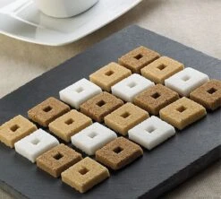 55 Sucres Moulés - Boîte Distributrice - Carrément Sucre - CANASUC -Delonghial Magasin canasuc carre distri2