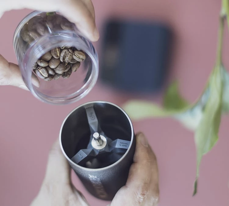 Moulin à Café COMANDANTE C40 MK4 Nitro Blade American Cherry 5 Moulin à Café COMANDANTE C40 MK4 Nitro Blade American Cherry – Image 4