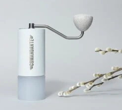 Moulin à Café Manuel COMANDANTE C40 MK4 Nitro Blade Snow White -Delonghial Magasin comandante snow 4