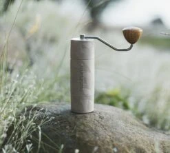 Moulin à Café Manuel COMANDANTE X25 Trailmaster Dune -Delonghial Magasin comandante trailmaster 3