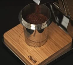 Moulin à Café EUREKA ORO Mignon Single Dose Blanc Et Bois De Chêne Avec Blow Up 7 Moulin à Café EUREKA ORO Mignon Single Dose Blanc Et Bois De Chêne Avec Blow Up -Delonghial Magasin eureka single dose details3