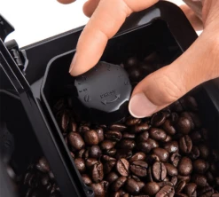 GAGGIA Magenta Milk -Delonghial Magasin expresso broyeur magenta milk face