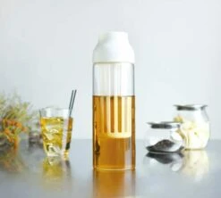 Carafe KINTO Capsule Blanche 1L Pour Infusions à Froid -Delonghial Magasin kinto capsule 3
