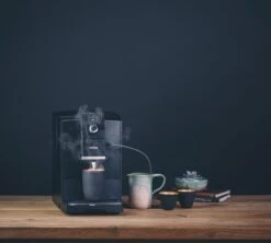 NIVONA CafeRomatica 790 Noir Chrome -Delonghial Magasin machine a cafe nivona cafe romatica 790 ambiance