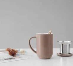 Mug Minima Stone Rose 50 Cl Avec Infuseur Inox - VIVA SCANDINAVIA 13 Mug Minima Stone Rose 50 Cl Avec Infuseur Inox - VIVA SCANDINAVIA -Delonghial Magasin minima rose lifestyle3