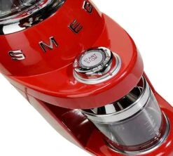 Moulin à Café SMEG Rouge CGF01RDEU Années 50 -Delonghial Magasin smeg broyeur rouge 4