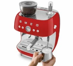 Machine Expresso SMEG EGF03RDEU Rouge Années 50 Avec Moulin Intégré -Delonghial Magasin smeg egf03 rouge 3