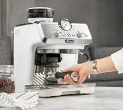 Machine Expresso DELONGHI EC9155.W La Specialista Arte Blanche + Kit Barista -Delonghial Magasin specialista arte white 5